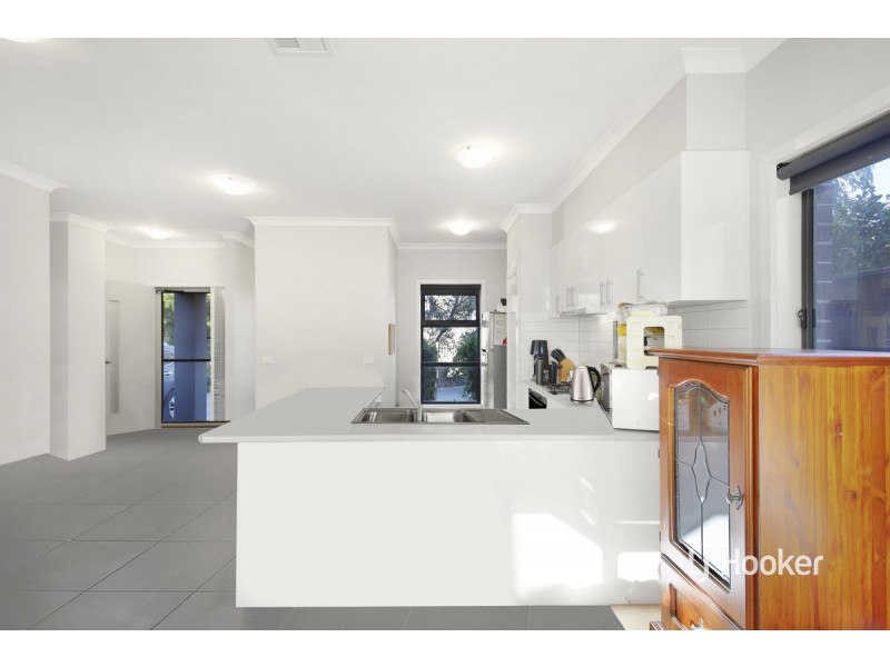 33 Burssi Circuit, Doreen VIC 3754