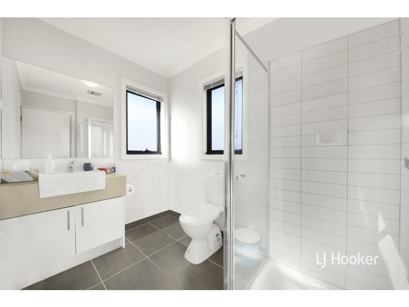 33 Burssi Circuit, Doreen VIC 3754