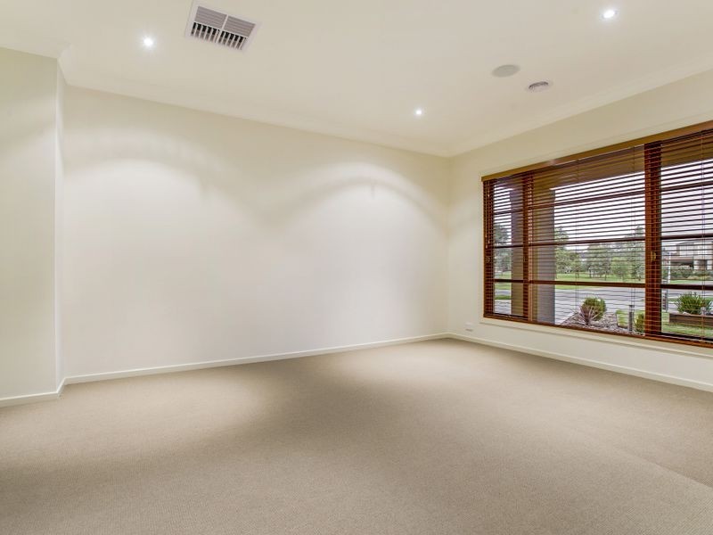 23 Millpond Drive, Point Cook VIC 3030