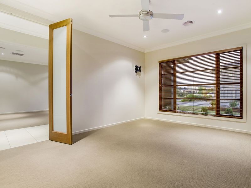 23 Millpond Drive, Point Cook VIC 3030
