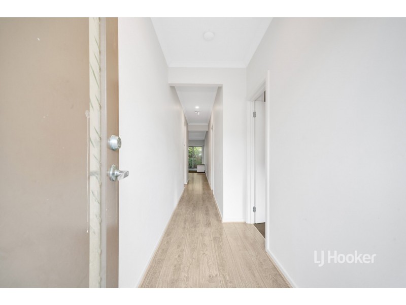 70 Waterhaven Boulevard, Point Cook VIC 3030