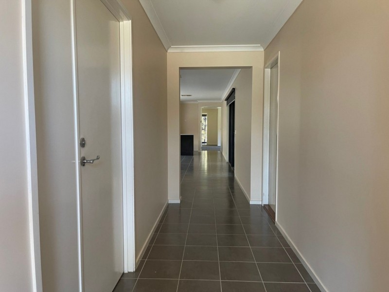 53 Brownlow Drive, Point Cook VIC 3030