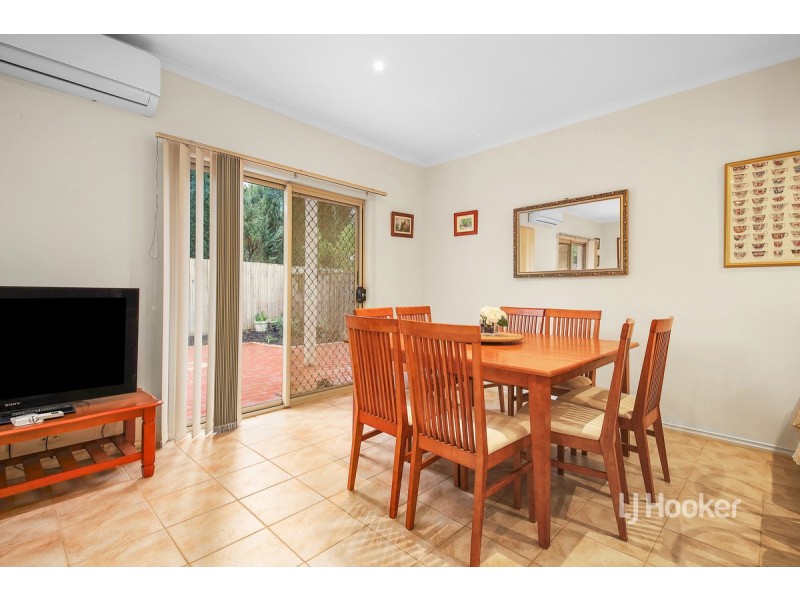 38 Tournament Drive, Sanctuary Lakes VIC 3030