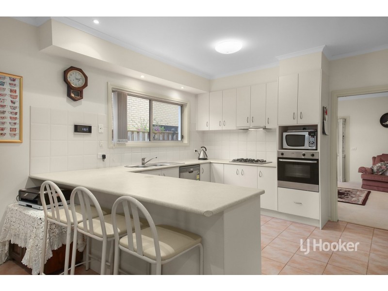 38 Tournament Drive, Sanctuary Lakes VIC 3030