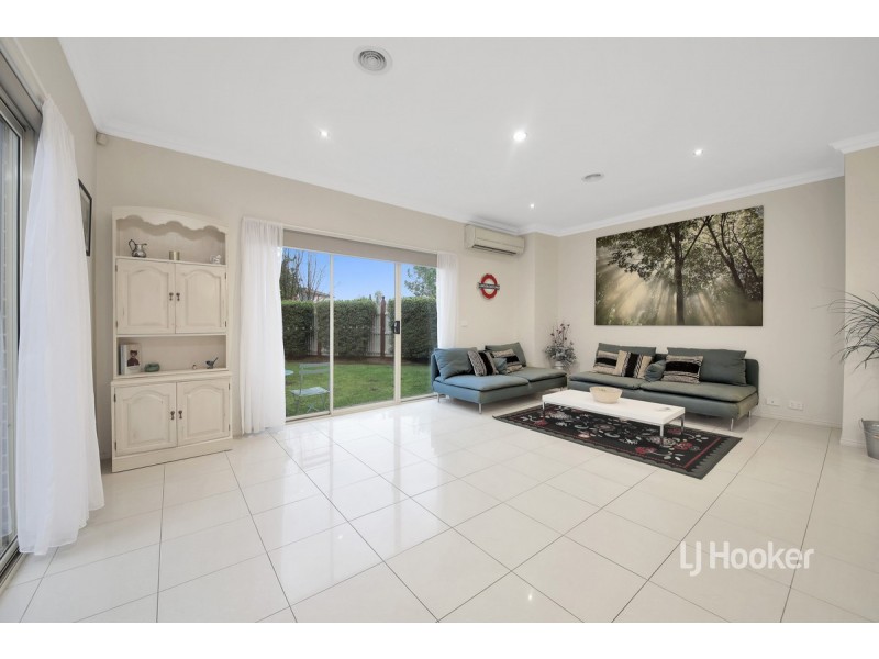 25 Fuchsia Crescent, Point Cook VIC 3030