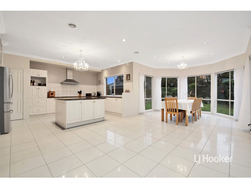 25 Fuchsia Crescent, Point Cook VIC 3030