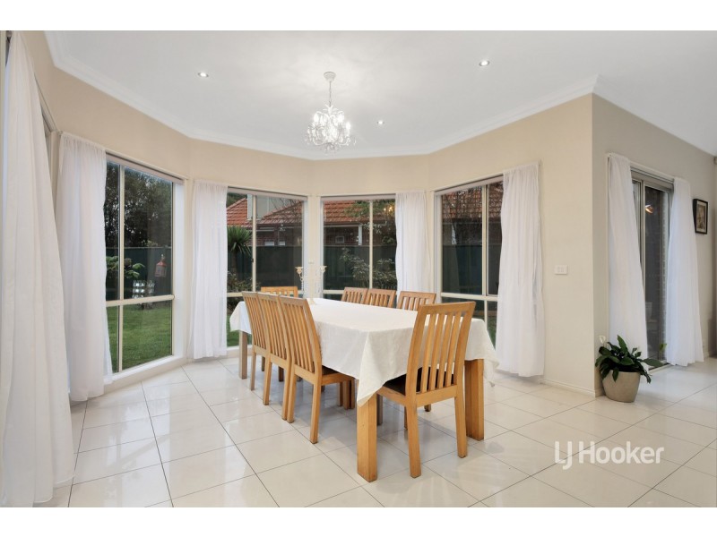 25 Fuchsia Crescent, Point Cook VIC 3030