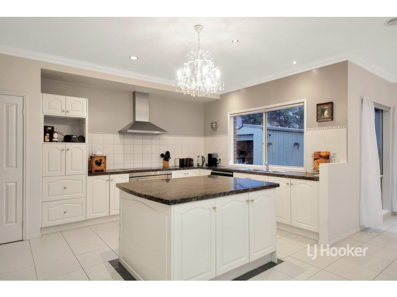 25 Fuchsia Crescent, Point Cook VIC 3030