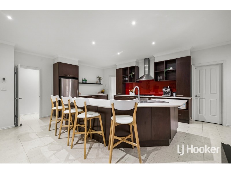 13 Shaftsbury Boulevard, Point Cook VIC 3030