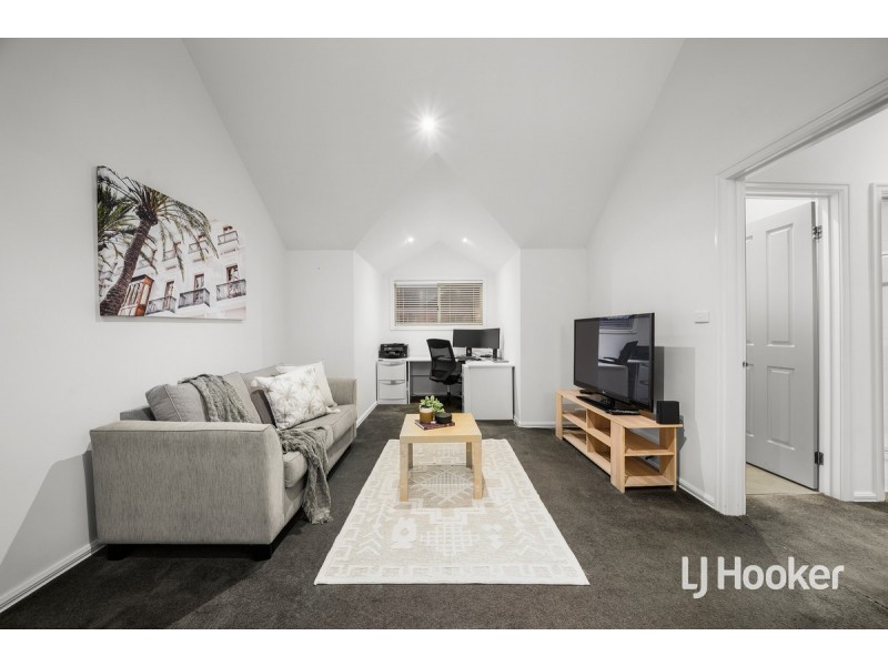 13 Shaftsbury Boulevard, Point Cook VIC 3030