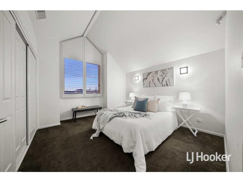 13 Shaftsbury Boulevard, Point Cook VIC 3030