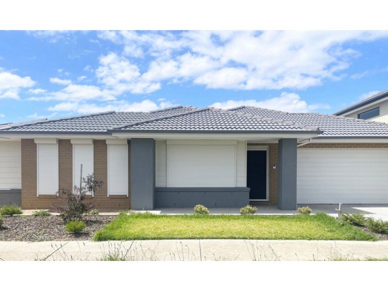 16 Chinook Way, Point Cook VIC 3030