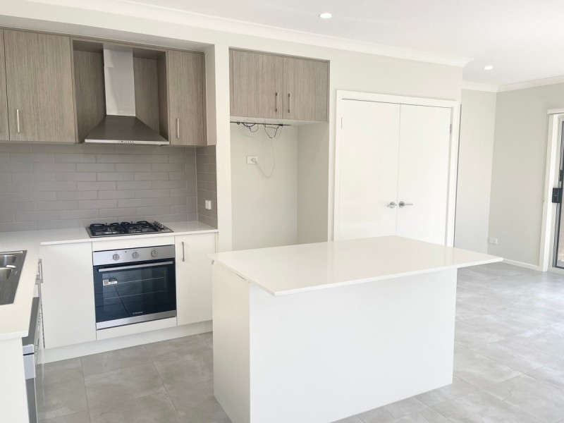 16 Chinook Way, Point Cook VIC 3030