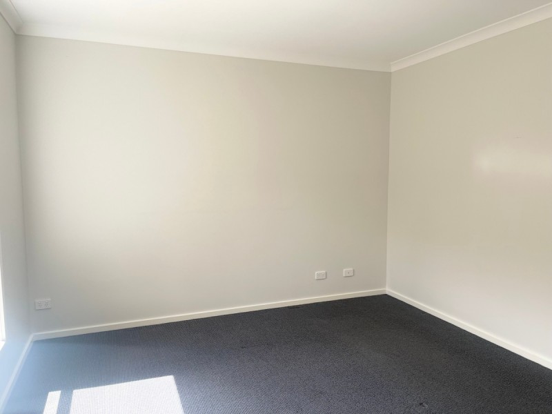 16 Chinook Way, Point Cook VIC 3030