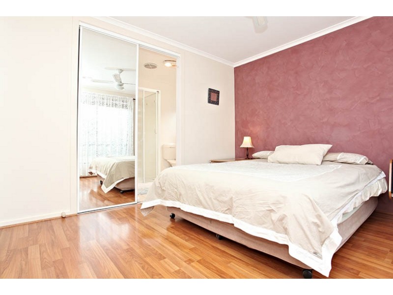 18 Tigris Close, Werribee VIC 3030