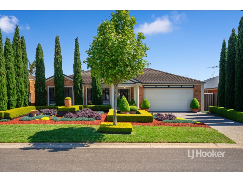 18 Santander Crescent, Point Cook VIC 3030
