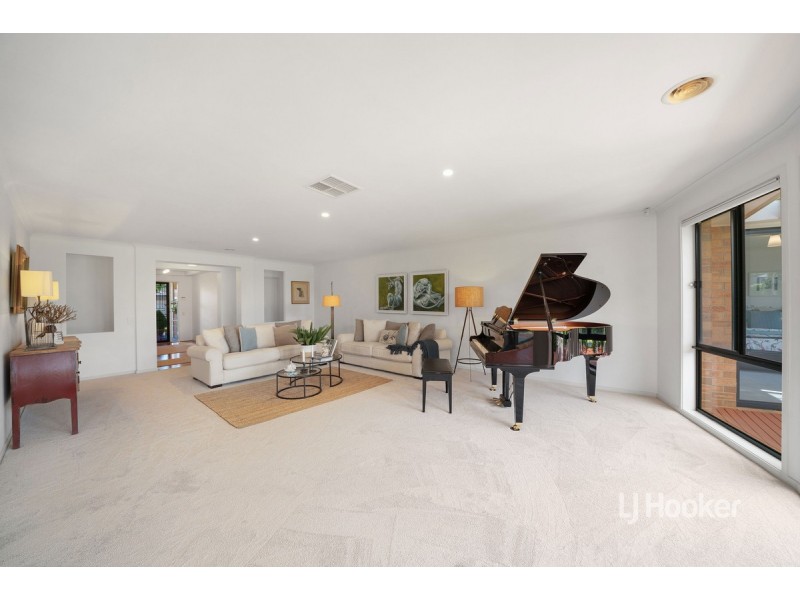 18 Santander Crescent, Point Cook VIC 3030