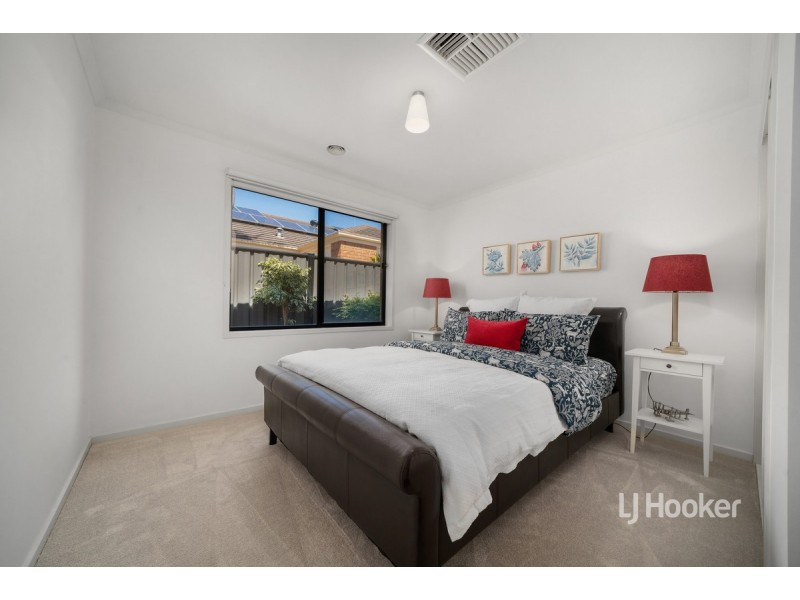 18 Santander Crescent, Point Cook VIC 3030