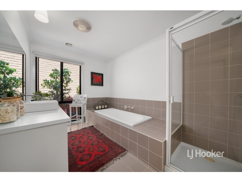 18 Santander Crescent, Point Cook VIC 3030