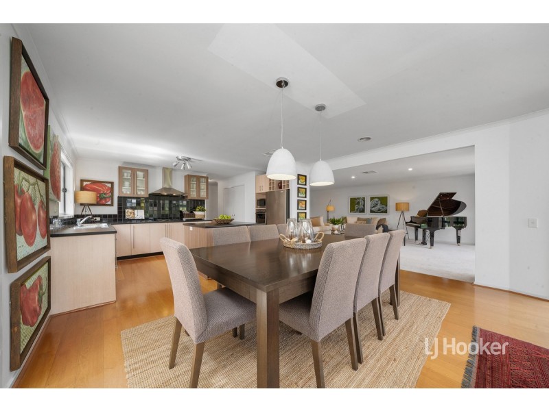 18 Santander Crescent, Point Cook VIC 3030