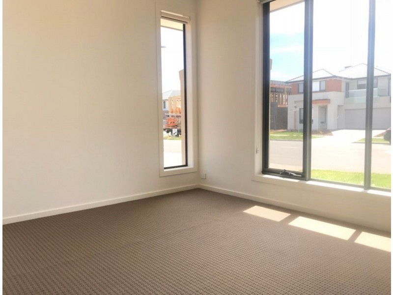 76 Gramercy Boulevard, Point Cook VIC 3030