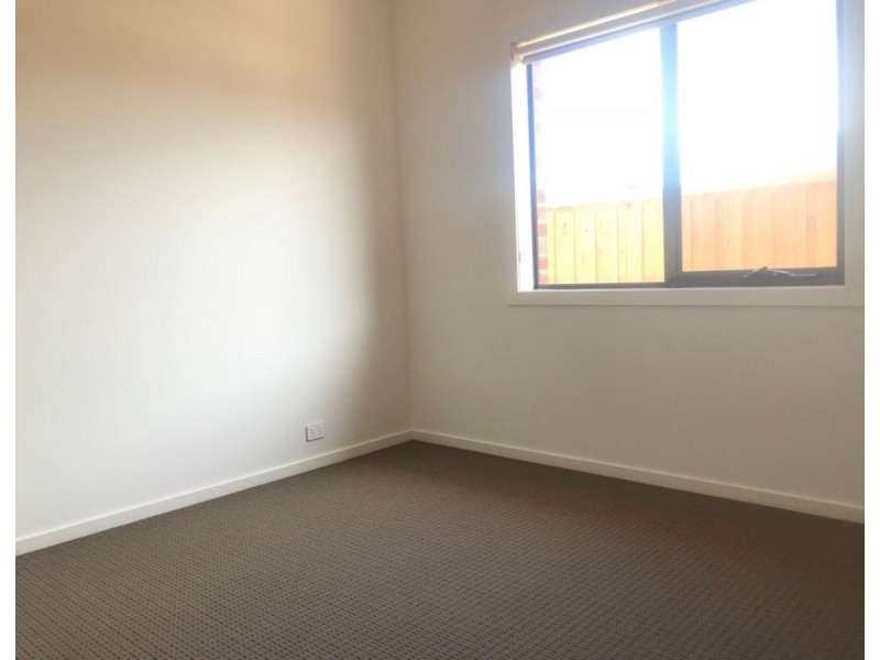 76 Gramercy Boulevard, Point Cook VIC 3030
