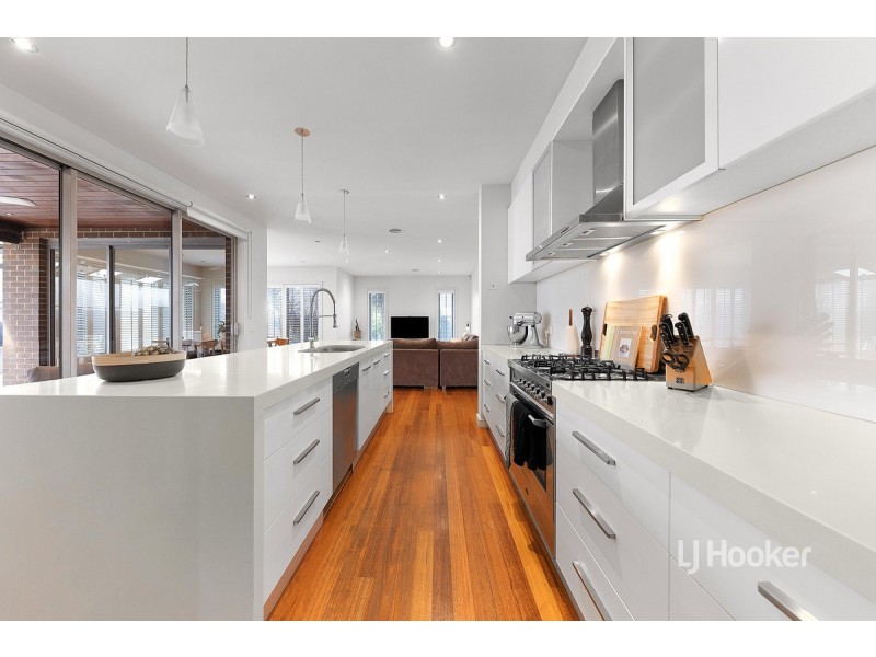 71 Fantail Crescent, Williams Landing VIC 3027