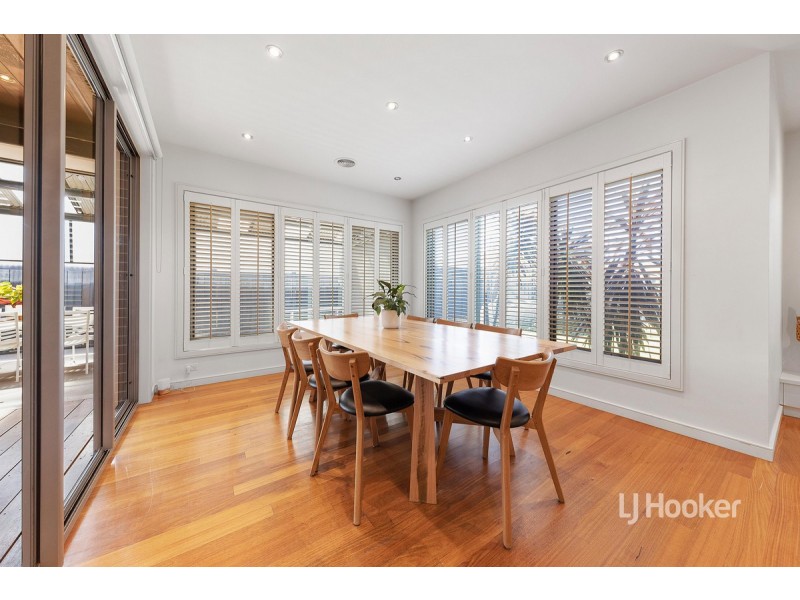 71 Fantail Crescent, Williams Landing VIC 3027