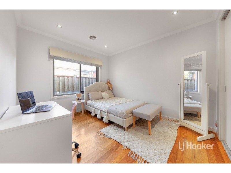 71 Fantail Crescent, Williams Landing VIC 3027