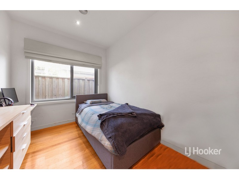 71 Fantail Crescent, Williams Landing VIC 3027