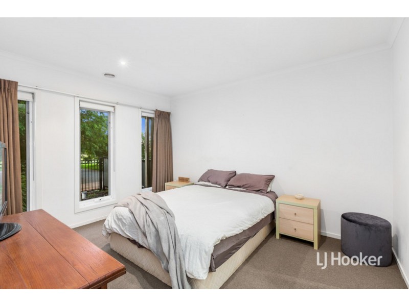 11 Prichard Walk, Point Cook VIC 3030
