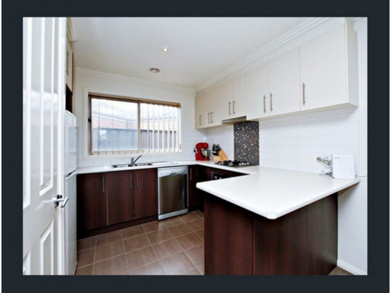 12 Vicky Court, Point Cook VIC 3030