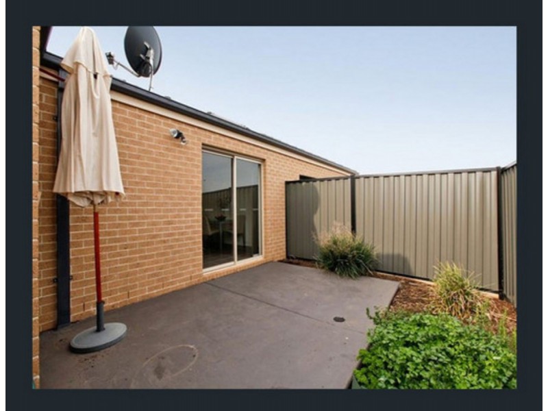 12 Vicky Court, Point Cook VIC 3030