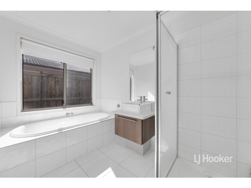 63 Toritta Way, Truganina VIC 3029