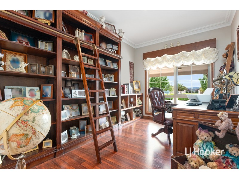 46 Ofarrell Court, Cambrian Hill VIC 3352