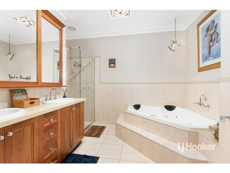 46 Ofarrell Court, Cambrian Hill VIC 3352