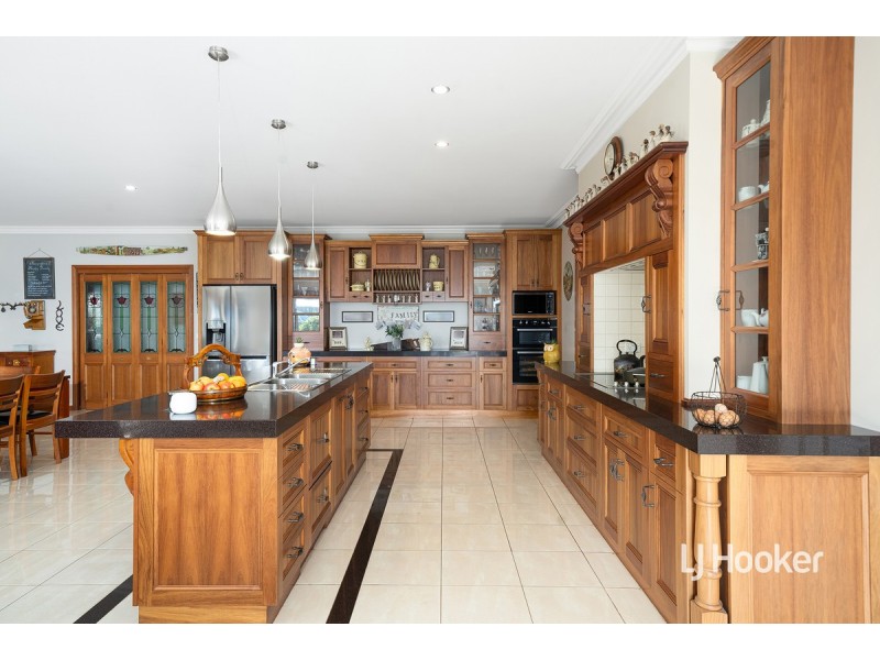 46 Ofarrell Court, Cambrian Hill VIC 3352