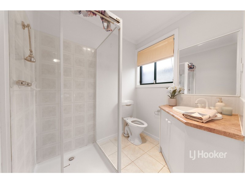 18 Tigris Close, Werribee VIC 3030