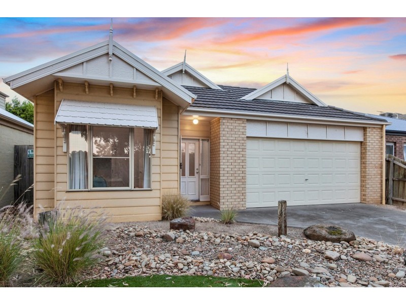 55 Dolphin Crescent, Point Cook VIC 3030