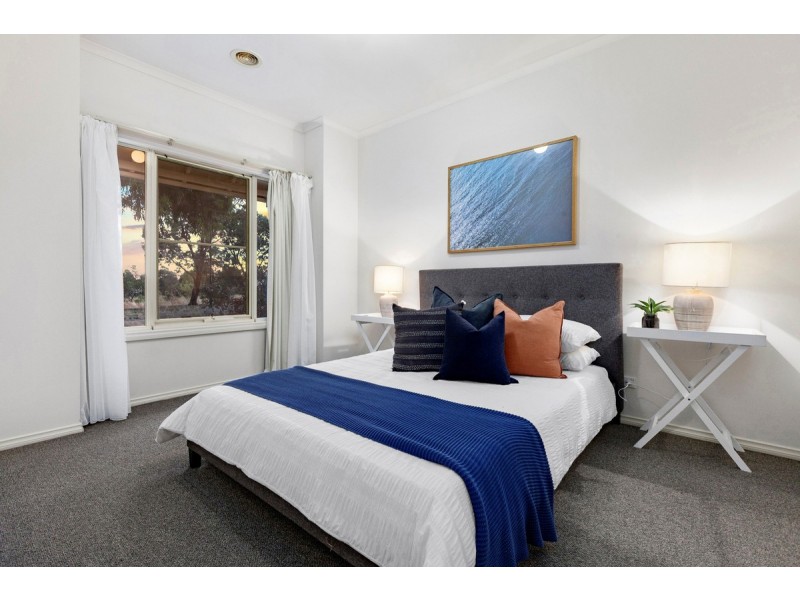 55 Dolphin Crescent, Point Cook VIC 3030