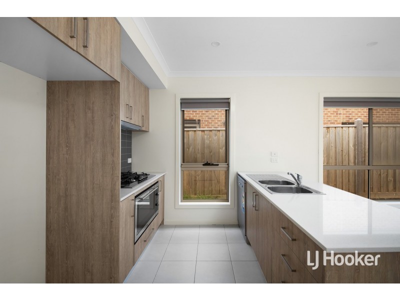 209 Haze Drive, Point Cook VIC 3030