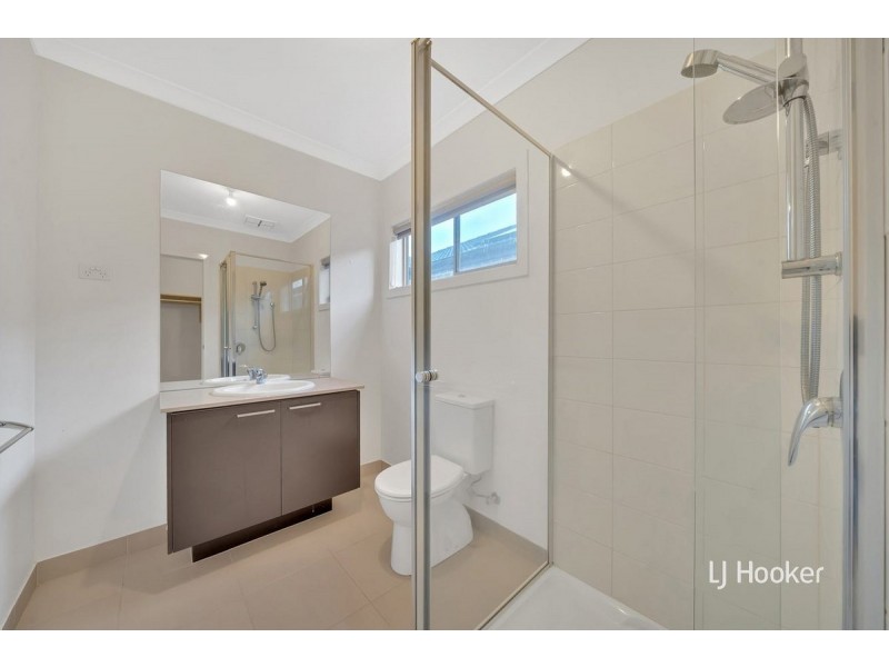 54 Dingo Street, Point Cook VIC 3030