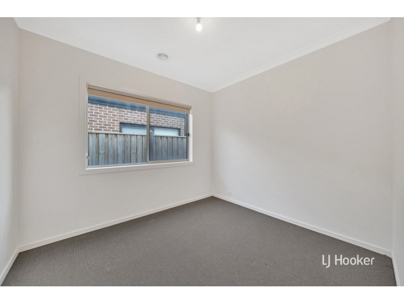 54 Dingo Street, Point Cook VIC 3030