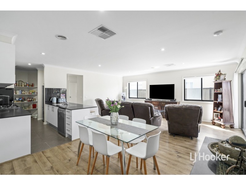 81 Terrene Terrace, Point Cook VIC 3030