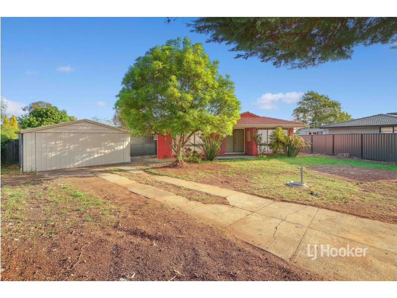 3 Landau Place, Melton West VIC 3337