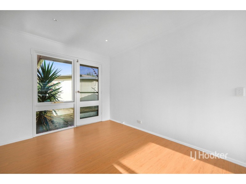 3 Landau Place, Melton West VIC 3337