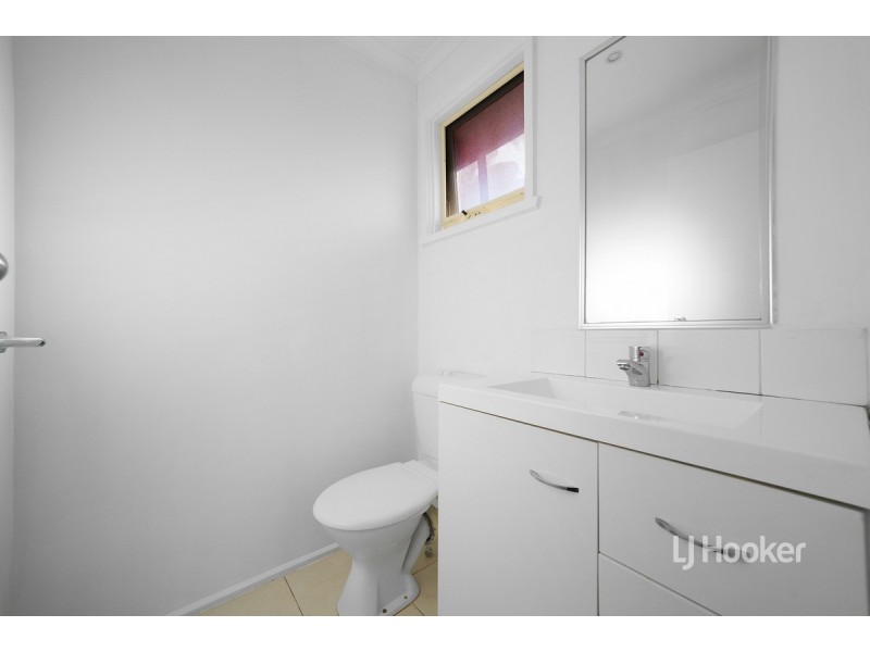 3 Landau Place, Melton West VIC 3337