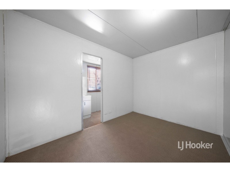 3 Landau Place, Melton West VIC 3337