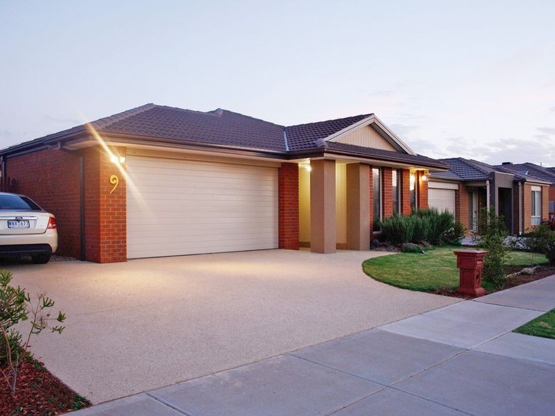 9 Boathaven Road, Point Cook VIC 3030