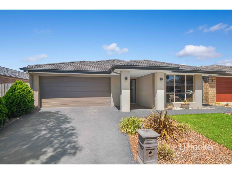 42 Tamborine Avenue, Point Cook VIC 3030